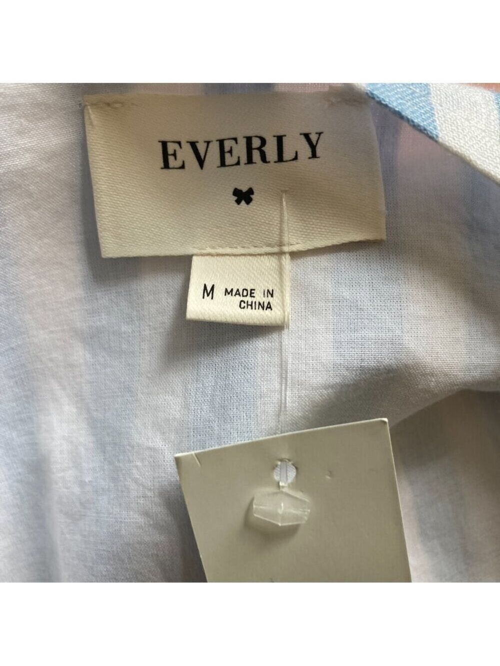 Everly Linen Blend Wrap Dress, NWT, Size M - Picture 2 of 12